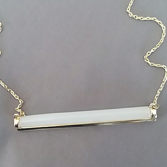 NEW French Connection gold white bar necklace - Picture 4 of 4